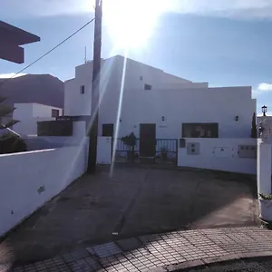 casa-luna-tahiche.in-canary-islands.com/